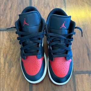 Air Jordan 1 low Kids Black and Red Sneakers